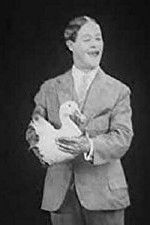 Watch Gus Visser and His Singing Duck Vidbull